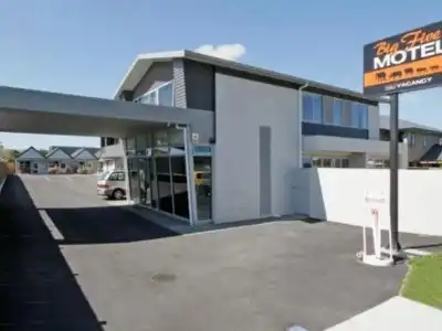 Big Five Motel - 17