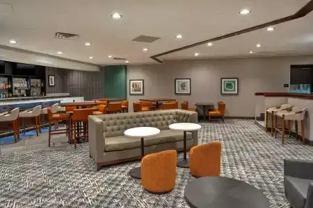 DoubleTree by Hilton - 29