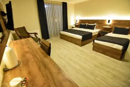 Green Palace Suite - 104