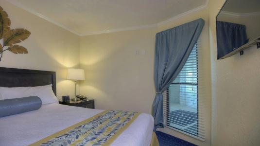 Sailport Waterfront Suites - 16