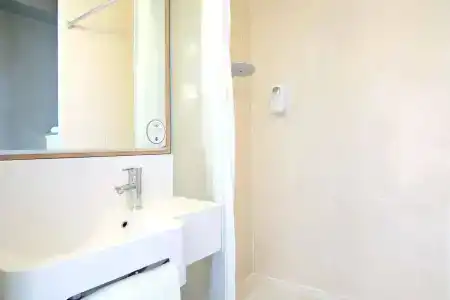 B&B Marseille Centre La Joliette - 8
