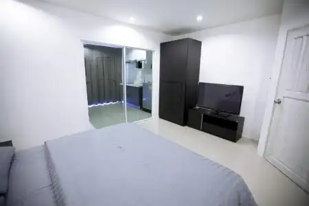 Number 4 Apartment - 30