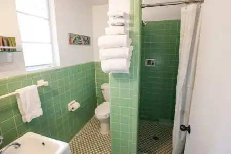 2 Master Suites - Clean - Cozy - WiFi - Elk - Covered Porch - ezAccess - 5 Stars - 6