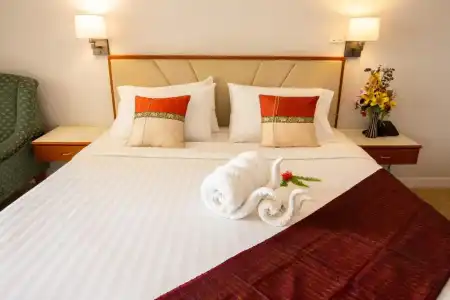 Surin Majestic - 77