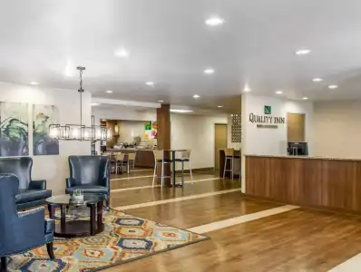 Quality Inn Columbus-East - 10