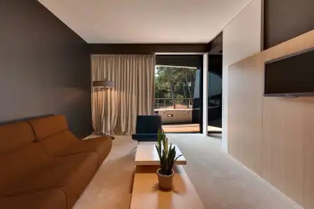 Lone by Maistra Collection - 25