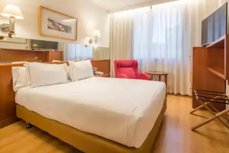 Ilunion les Corts Spa - 36