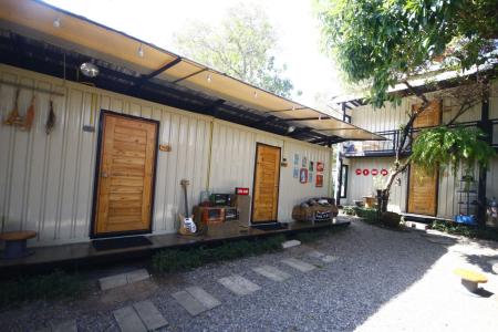 Sweet Box Bed and Breakfast - 13