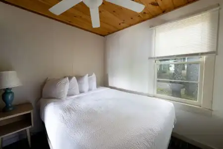 Depe Dene Lakeside Resort - 392