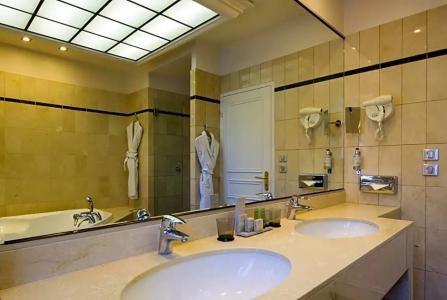 Chapeau Rouge PAR William Frachot - Hôtel Espace Bien-être & Restaurant étoilé - 64