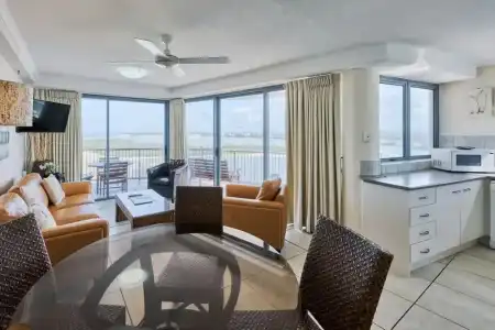 Centrepoint Holiday Apartments - 101