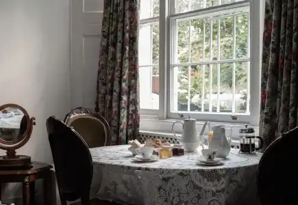 Dawson Place, Juliette's Bed and Breakfast - 1