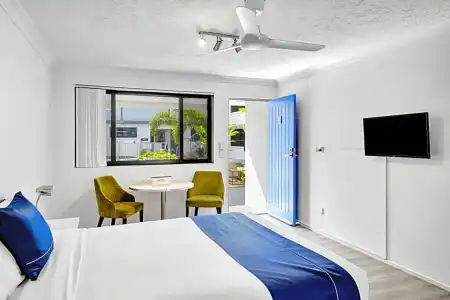 Montego Mermaid Beach Motel - 50