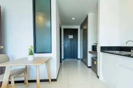 J Residence - 71