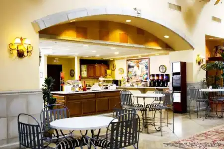 Hampton Inn & Suites Tucson-Mall - 13