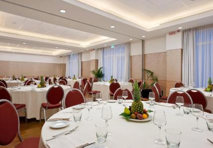 Hilton Garden Inn Rome Airport - 18