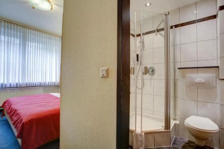 am Schlosspark , Wiesbaden - 18