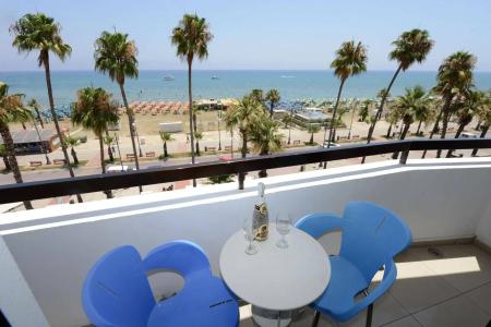 Les Palmiers Beach Boutique & Luxury Apartments - 18