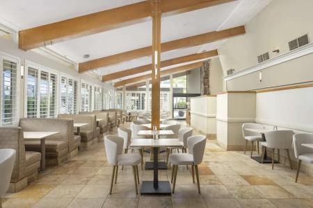 DoubleTree by Hilton San Diego Bayside - 25