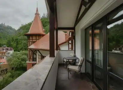 Crowne Plaza Borjomi - 2