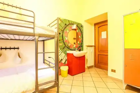 The Beehive Hostel - 36