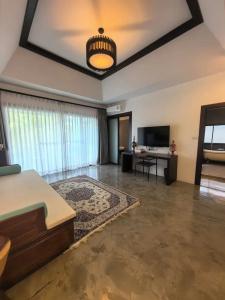 Sannot Riverside Boutique - 132