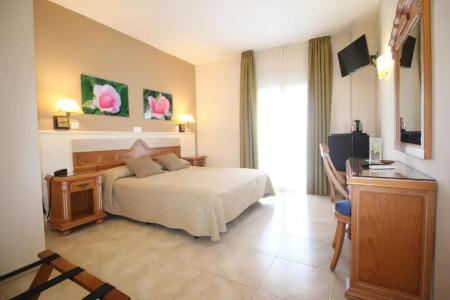 Puerta del Mar - Adults Recommended - 30