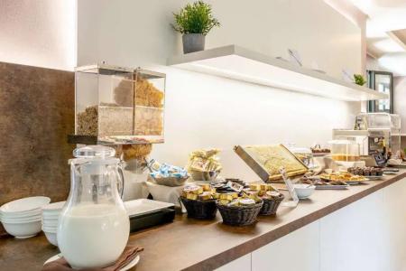 Acca Palace AAs - 10