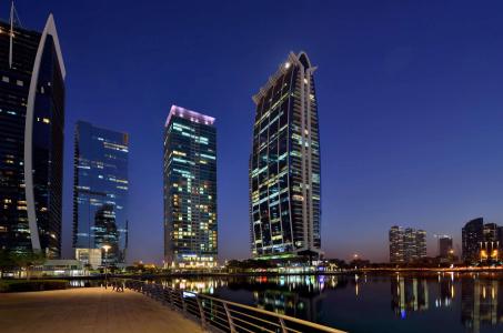 Oaks Liwa Heights Suites - 17