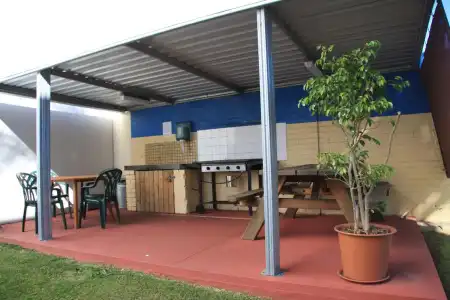 Waterview Holiday Apartments - 4