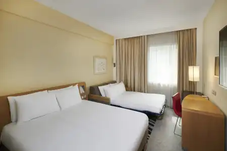 Novotel London West - 4