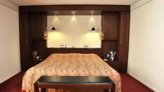 Golden Tulip Central - 52