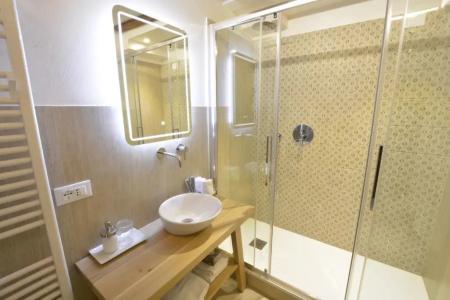 Venice Resort Airport - 7