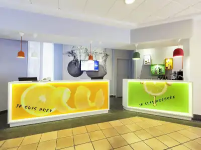 ibis Styles Napoli Garibaldi - 1