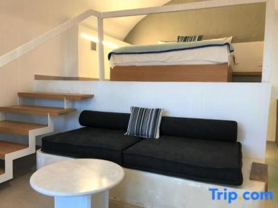 Muses Cycladic Suites - 128