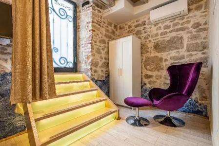 Heritage Palace Varos - Mag Quaint & Elegant Boutiques - 105