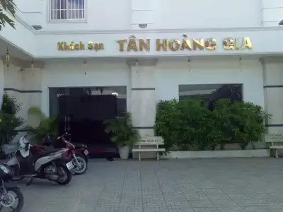 Tan Hoang Gia - 0