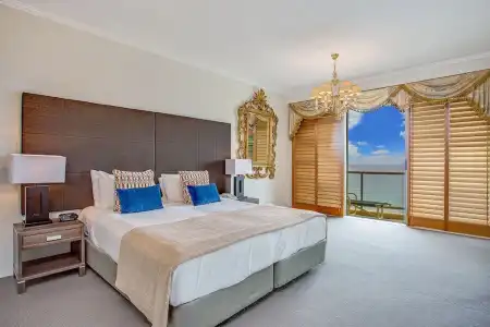 Sun City - Q Stay - 80