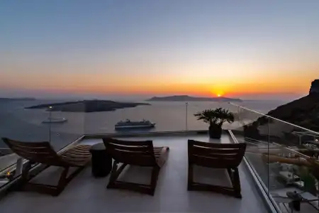Daydream Luxury Suites - 45