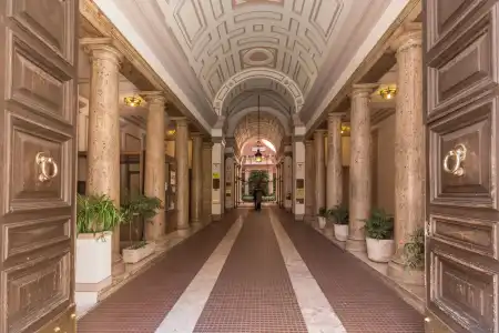 Everest Inn Rome - 11