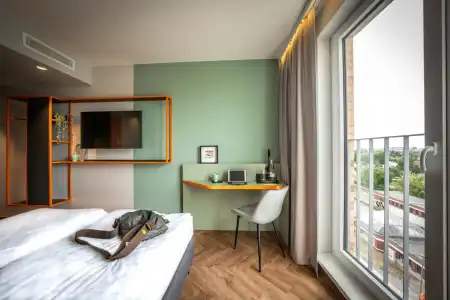 B&B Berlin Airport-Nord - 4