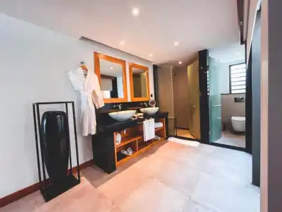 Wonders Beach Boutique - 8