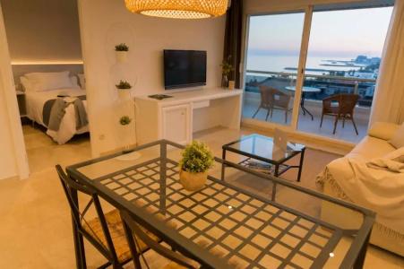 Mediterraneo Seaview Apartment - 102