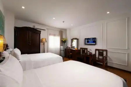 Sena Boutique & Travel - 60