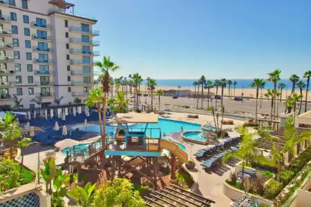 The Waterfront Beach Resort, A Hilton - 68