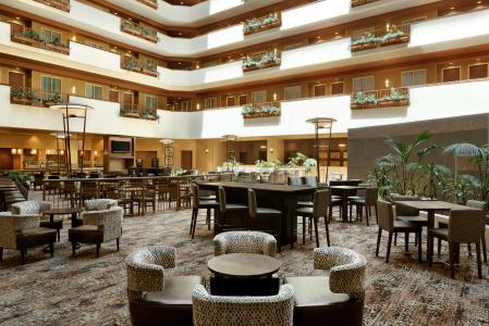 Embassy Suites by Hilton E Peoria Riverfront Conf Center - 31