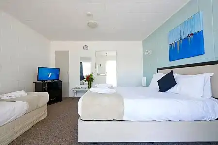 Roselands Motel - 70