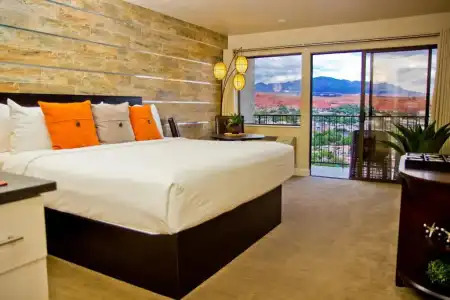Inn on the Cliff - 21