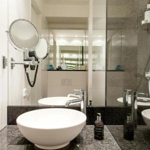 Motel One Berlin - Upper West - 40