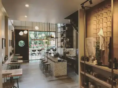 Sugar Ohana Poshtel - 21